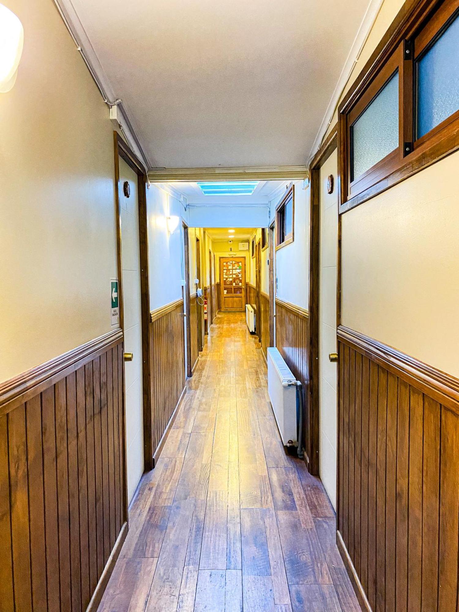 Hostal Reymer Patagonia Пуэрто-Наталес Экстерьер фото