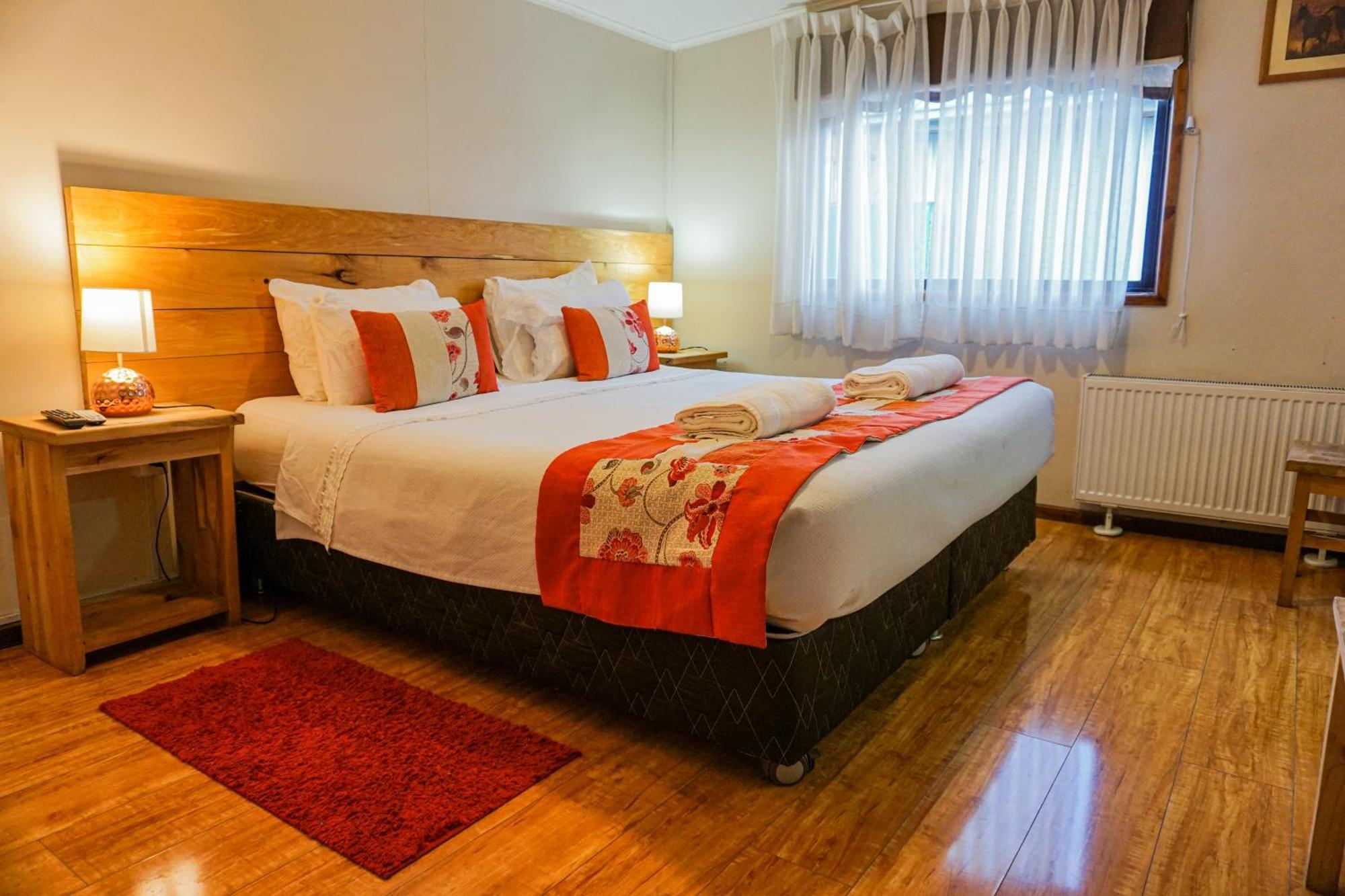 Hostal Reymer Patagonia Пуэрто-Наталес Экстерьер фото