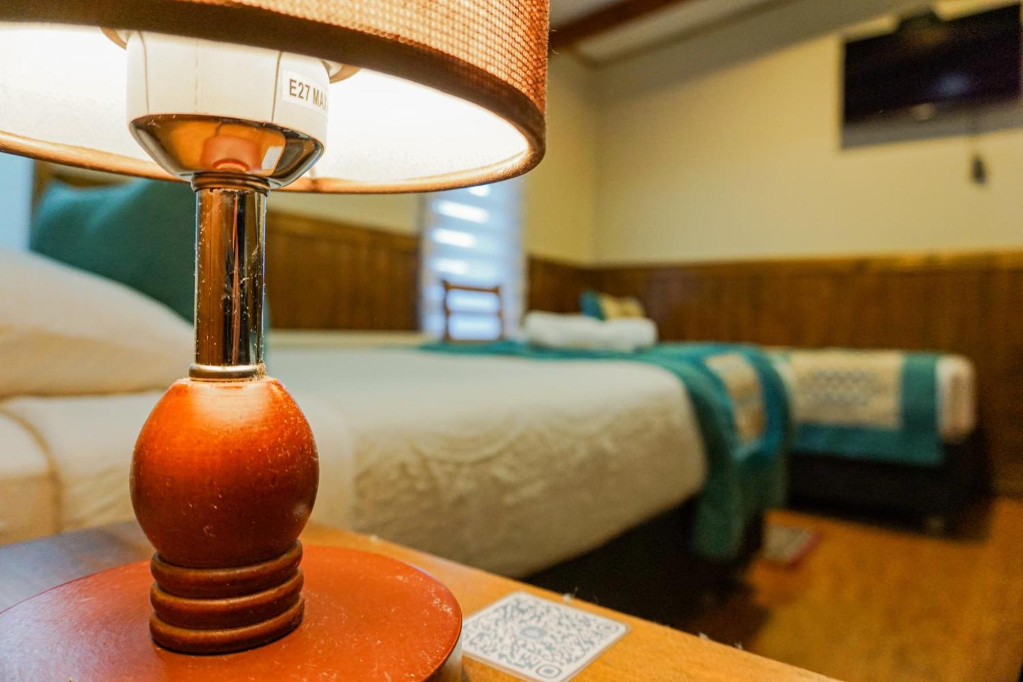 Hostal Reymer Patagonia Пуэрто-Наталес Экстерьер фото
